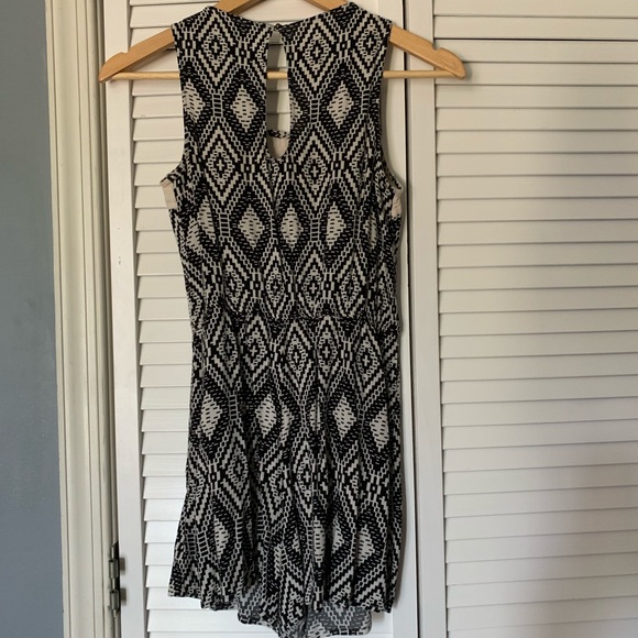 Romper - Picture 4 of 6